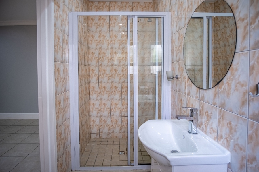 To Let 3 Bedroom Property for Rent in Crawford Western Cape